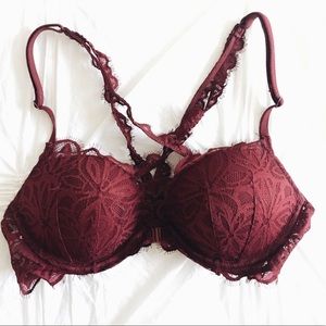 ** NEW LACE VICTORIA SECRET BRA **